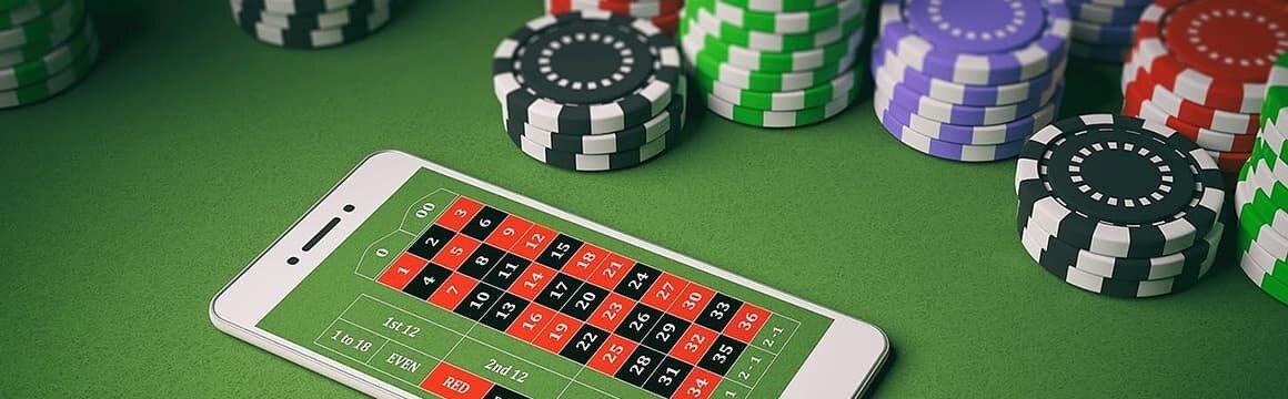 Online casino terms and phrases can be confusing to someone not used to hearing them. Find out what the most common ones mean here.